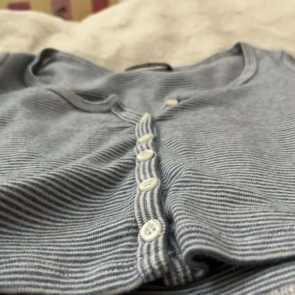 Brandy Melville Zelly Top - Picture 5 of 5